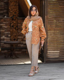 مانتو جلو باز