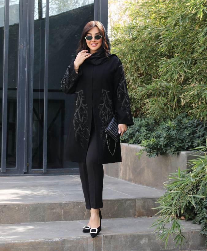 مانتو نگین کاری