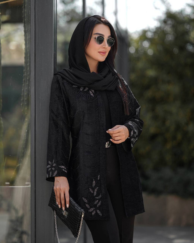 مانتو مجلسی مشکی کار شده