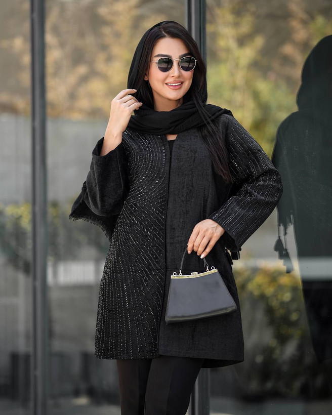 مانتو مجلسی مشکی مخمل شانل