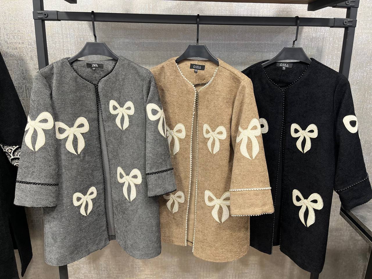 مانتو جلوباز کوتاه