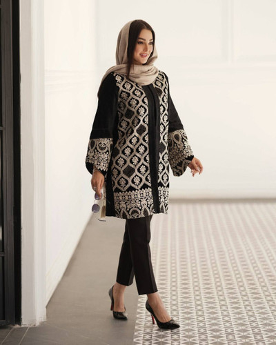 مانتو مخمل شانل جت بلک