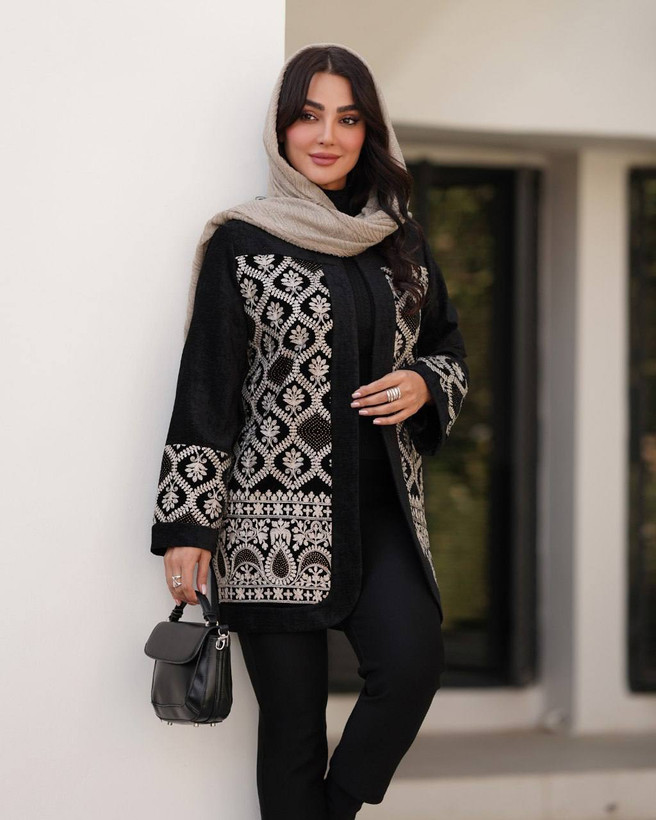 مانتو کتی مخمل شانل جت بلک