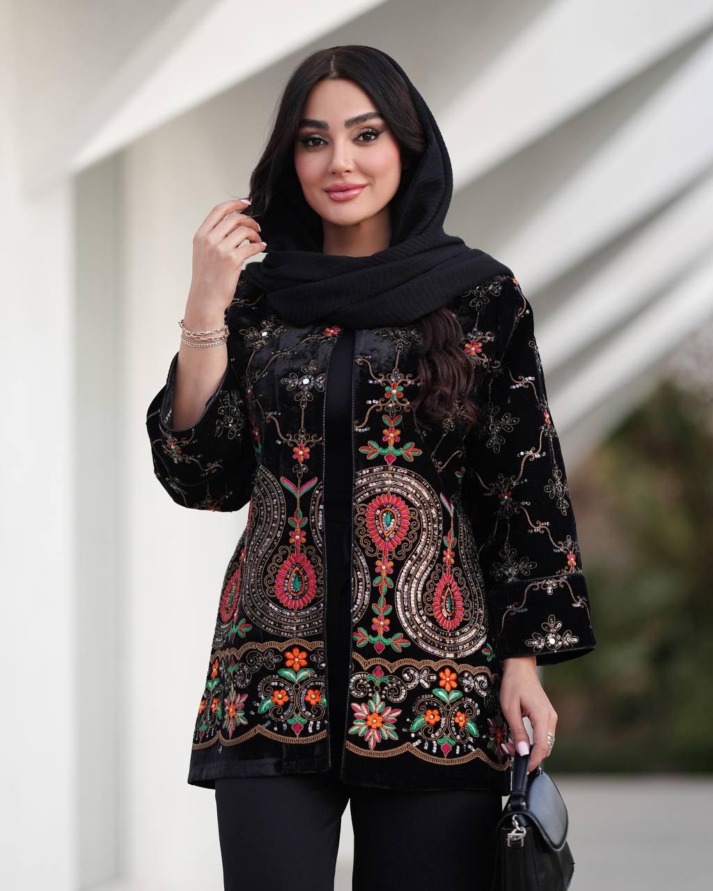 مانتو مخمل مجلسی گلدوزی هندی مدل گلستان۲